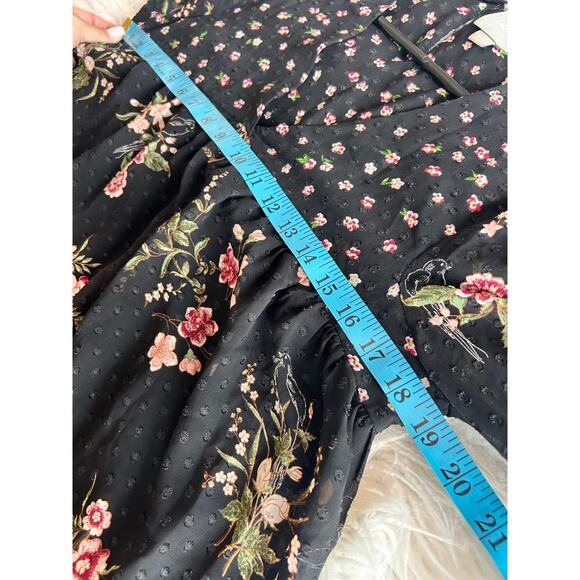 Anthropologie Maeve Steffy Bell-Sleeve Floral Chiffon Overlay Top Black SZ Small - Picture 11 of 13